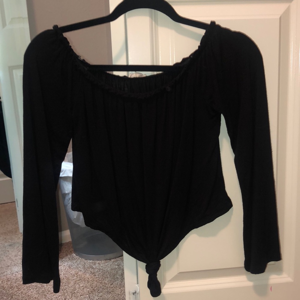 Black off the shoulder long sleeve t shirt
